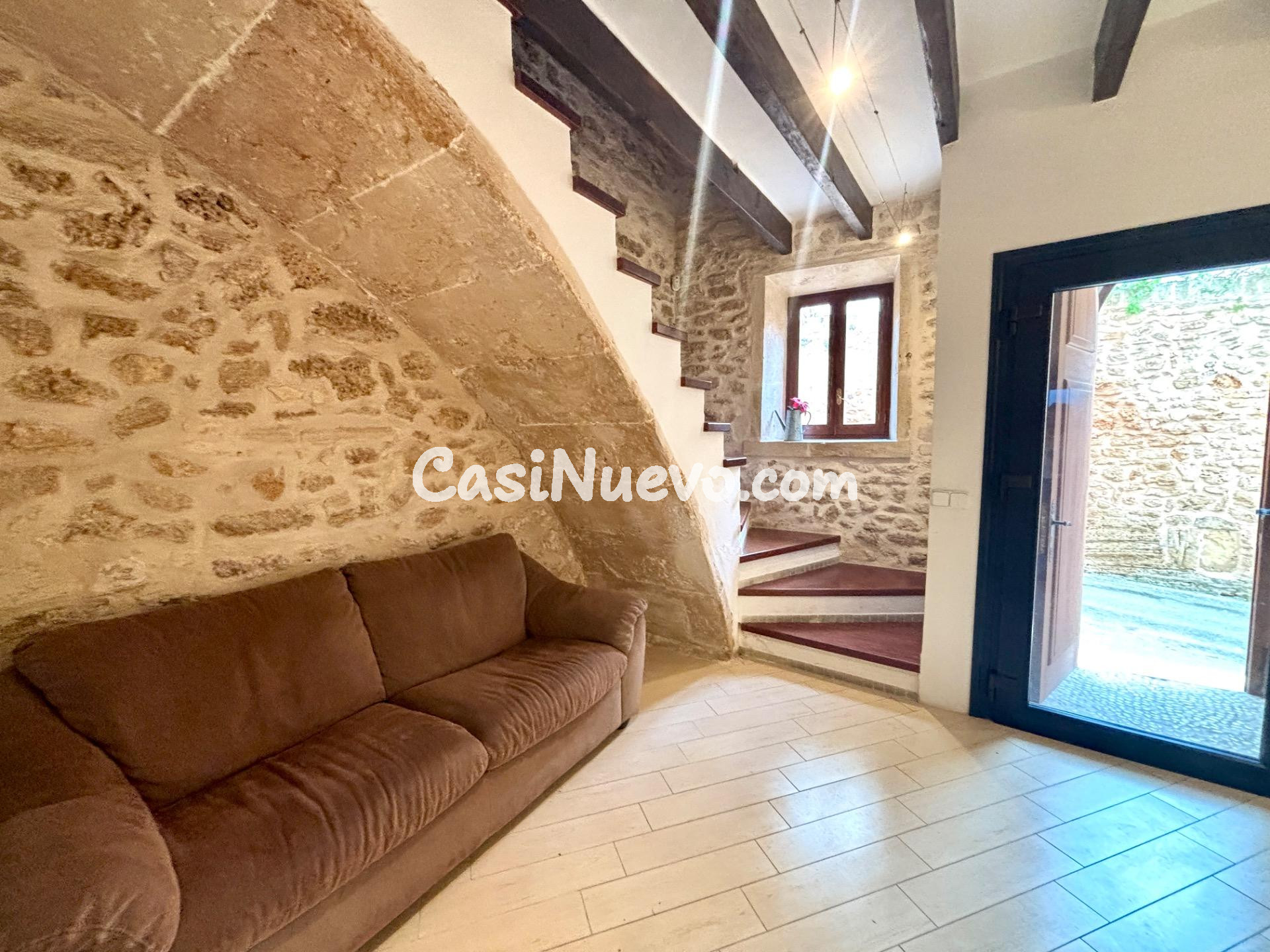 Casa de pueblo reformada con terraza y vistas a la Serra de  - foto 26