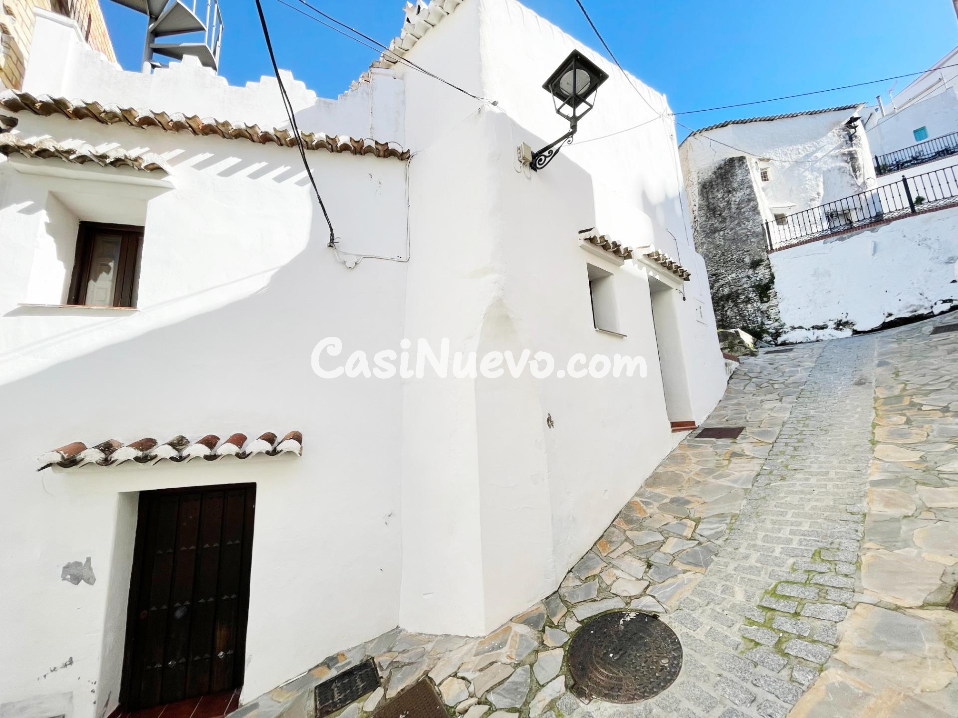 Chalet de pueblo con gran terraza privada y vistas panorámic - foto 3