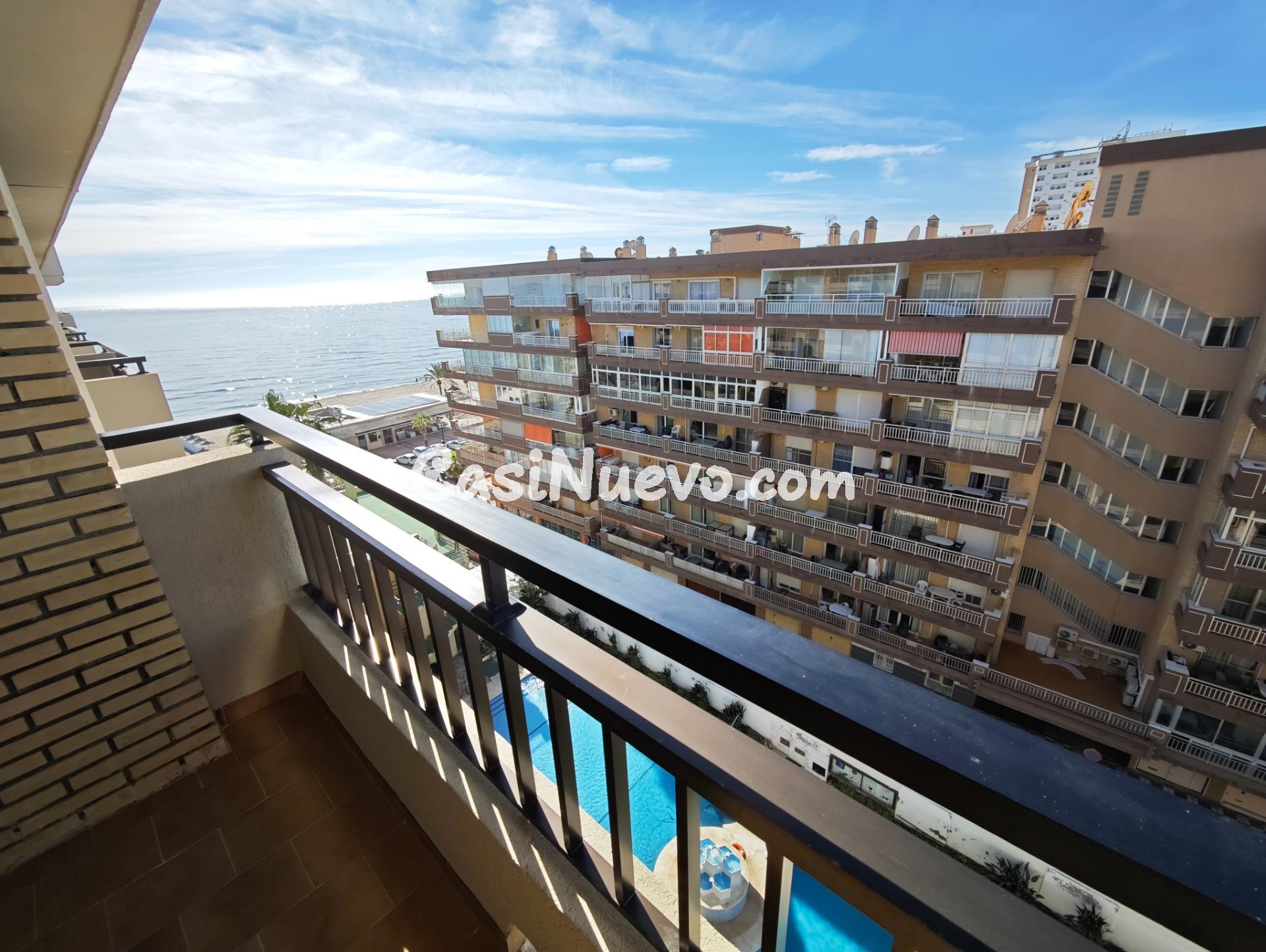 Apartamento reformado en primera línea de playa (Fuengirola) - foto 2