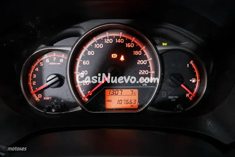 Toyota Yaris - foto 13