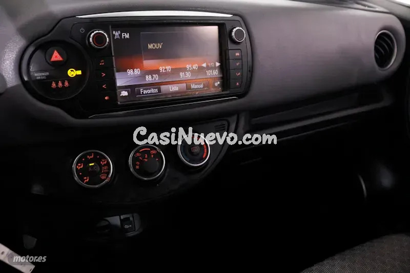 Toyota Yaris - foto 14