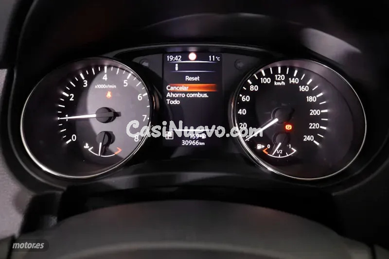 Nissan X Trail - foto 13