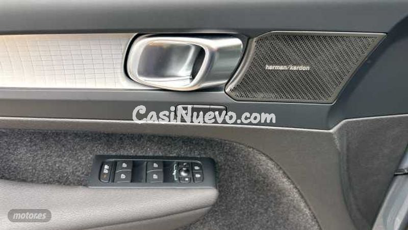 Volvo XC40 - foto 25