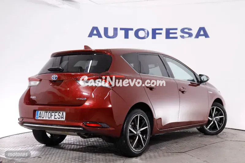 Toyota Auris - foto 4