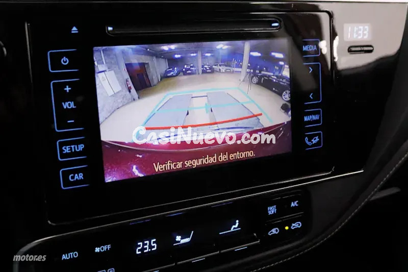 Toyota Auris - foto 17