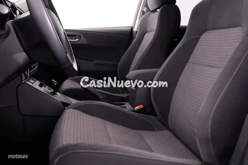 Toyota Auris - foto 18