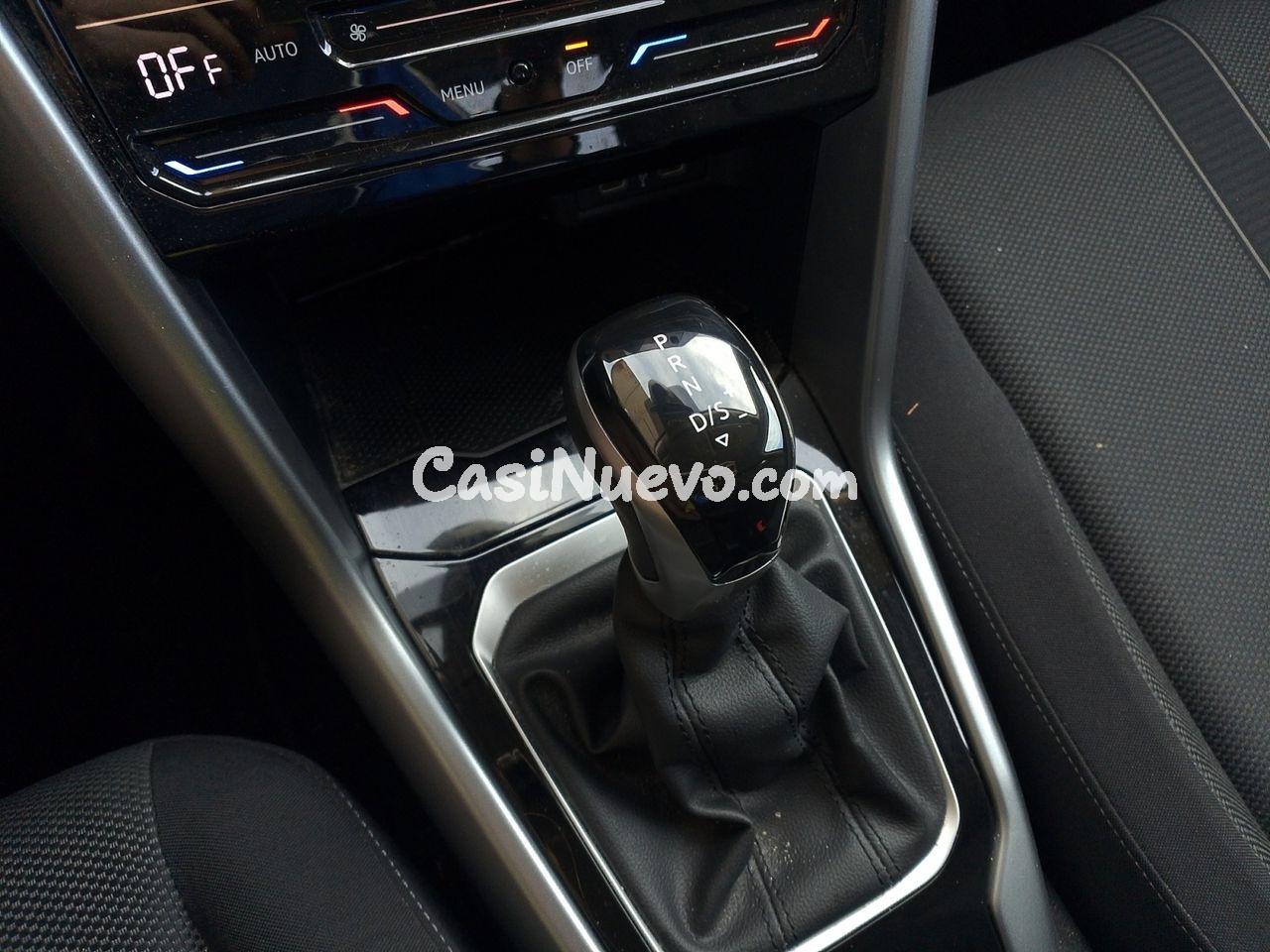 Volkswagen T-Roc Life - foto 12