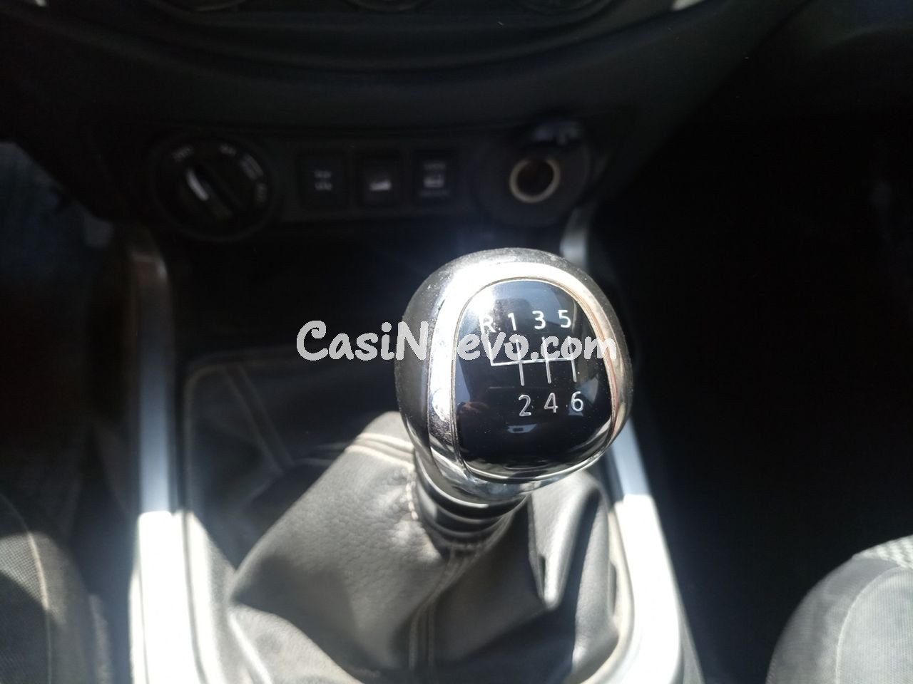 Nissan Navara 2.3 dCi Visia Double Cab 4x4 - foto 9