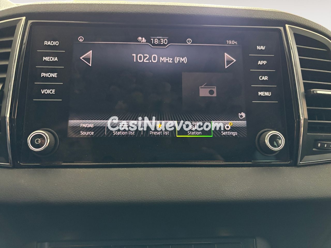 Skoda Karoq 2.0 TDI Ambition - foto 16