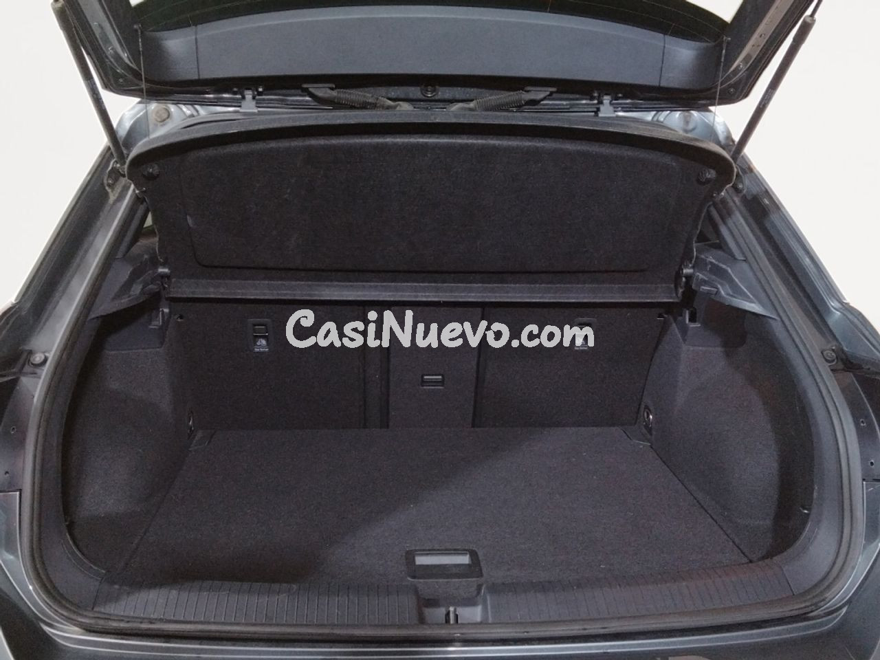 Volkswagen T-Roc R-Line - foto 12