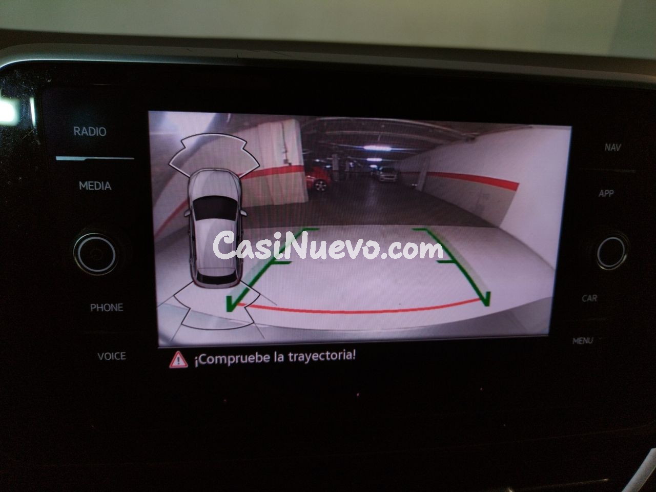 Volkswagen T-Roc R-Line - foto 18