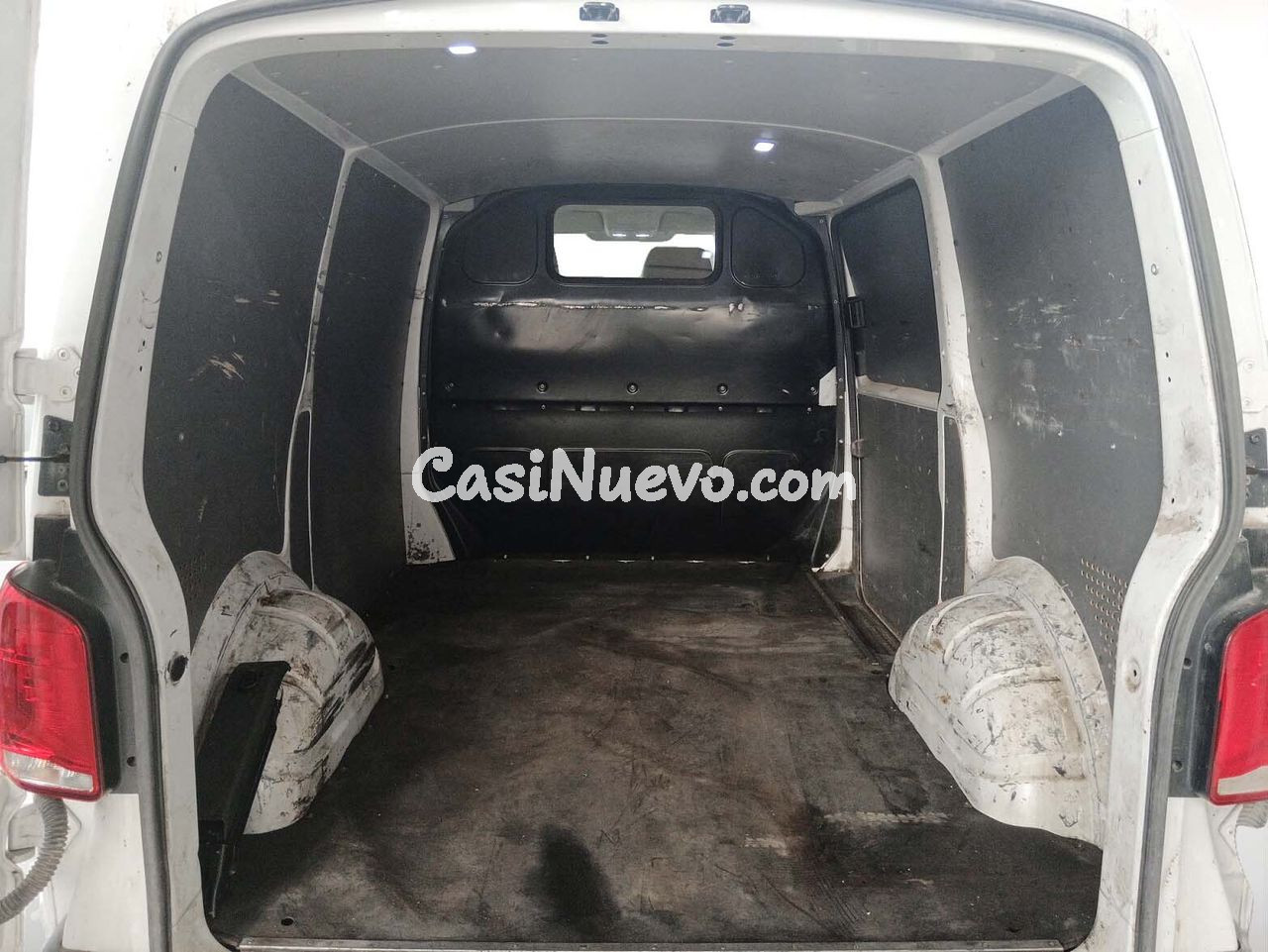 Volkswagen Transporter 2.0 TDI BMT - foto 11