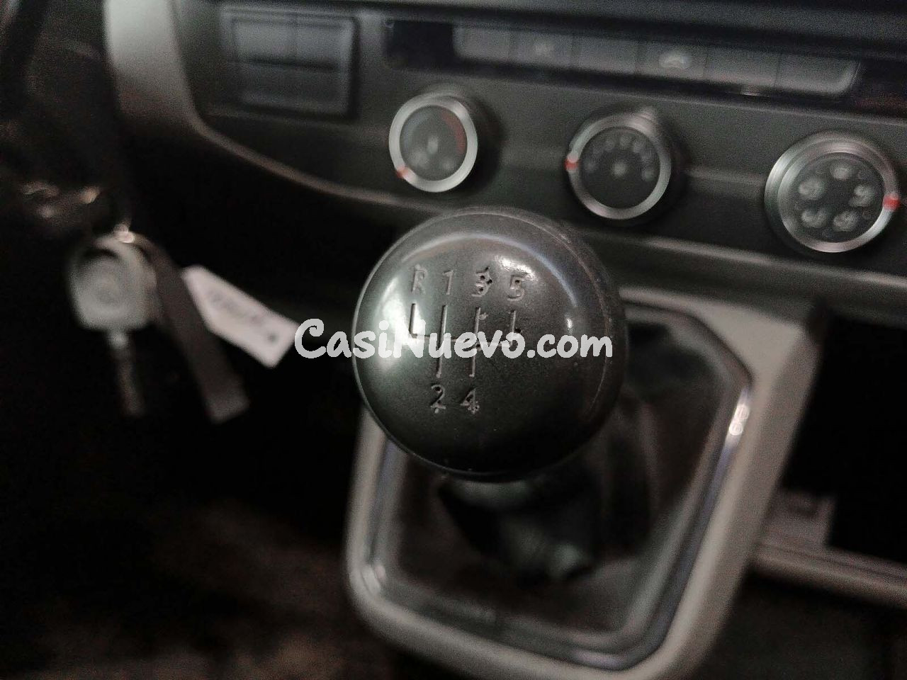 Volkswagen Transporter 2.0 TDI BMT - foto 12