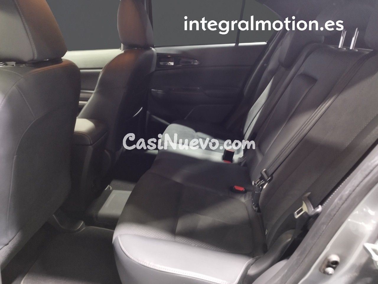 Mitsubishi Eclipse Cross PHEV Kaiteki 4WD - foto 11