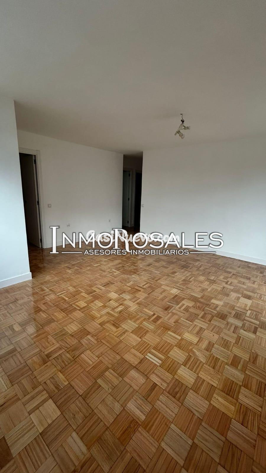 3 Dormitorios y 2 baños ASCENSOR Y VISTAS A MADRID CENTRO - foto 3