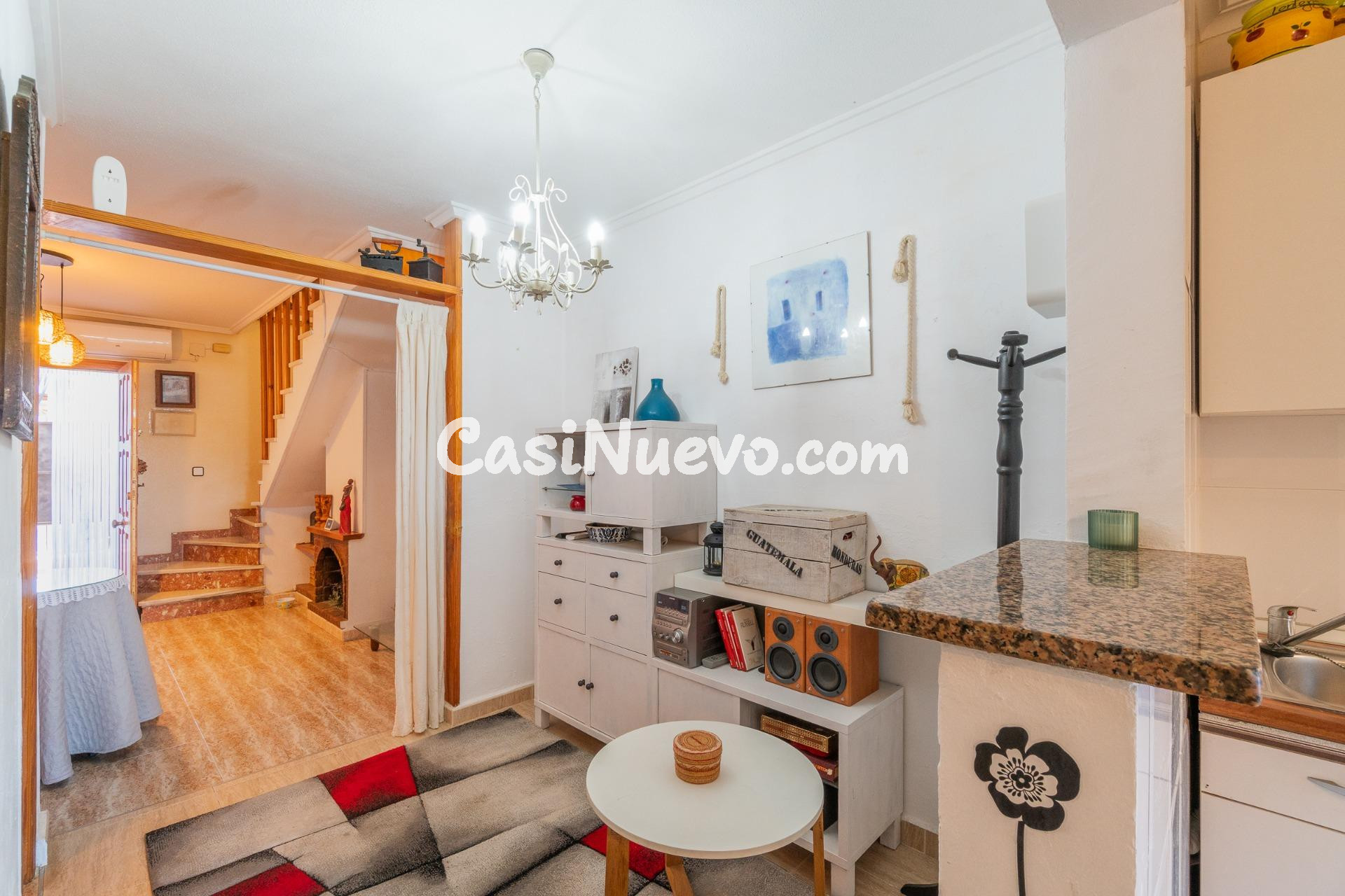 ADOSADO DE 2 DORMITORIOS Y 2 BAÑOS EN LOS ALTOS (TORREVIEJA) - foto 12