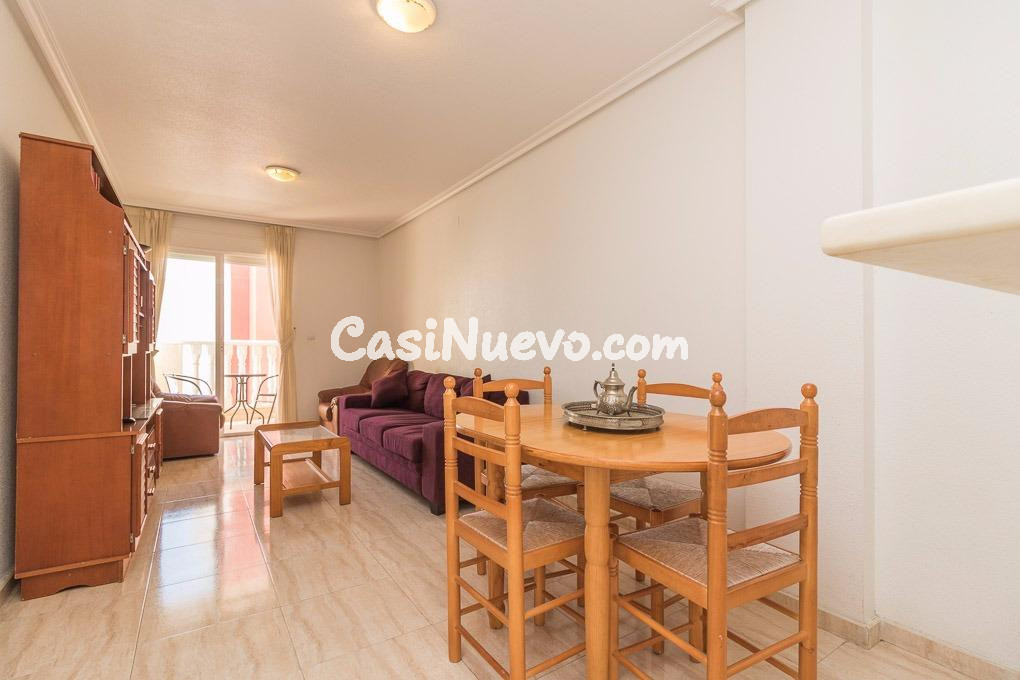 Apartamento en el centro de Torrevieja de 2 dormitorios 1 ba - foto 10