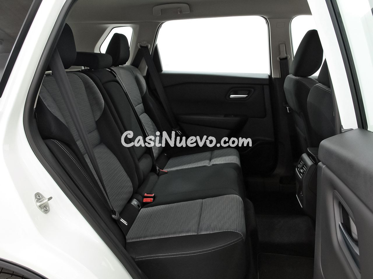 Nissan X-Trail 5pl 1.5 e-4ORCE 158kW 4x4 A/T Acenta - foto 8