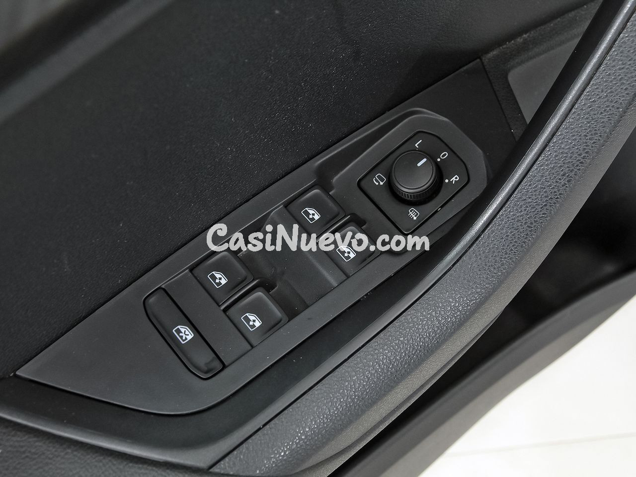 Skoda Karoq 1.5 TSI 110kW (150CV) DSG ACT Sportline - foto 10