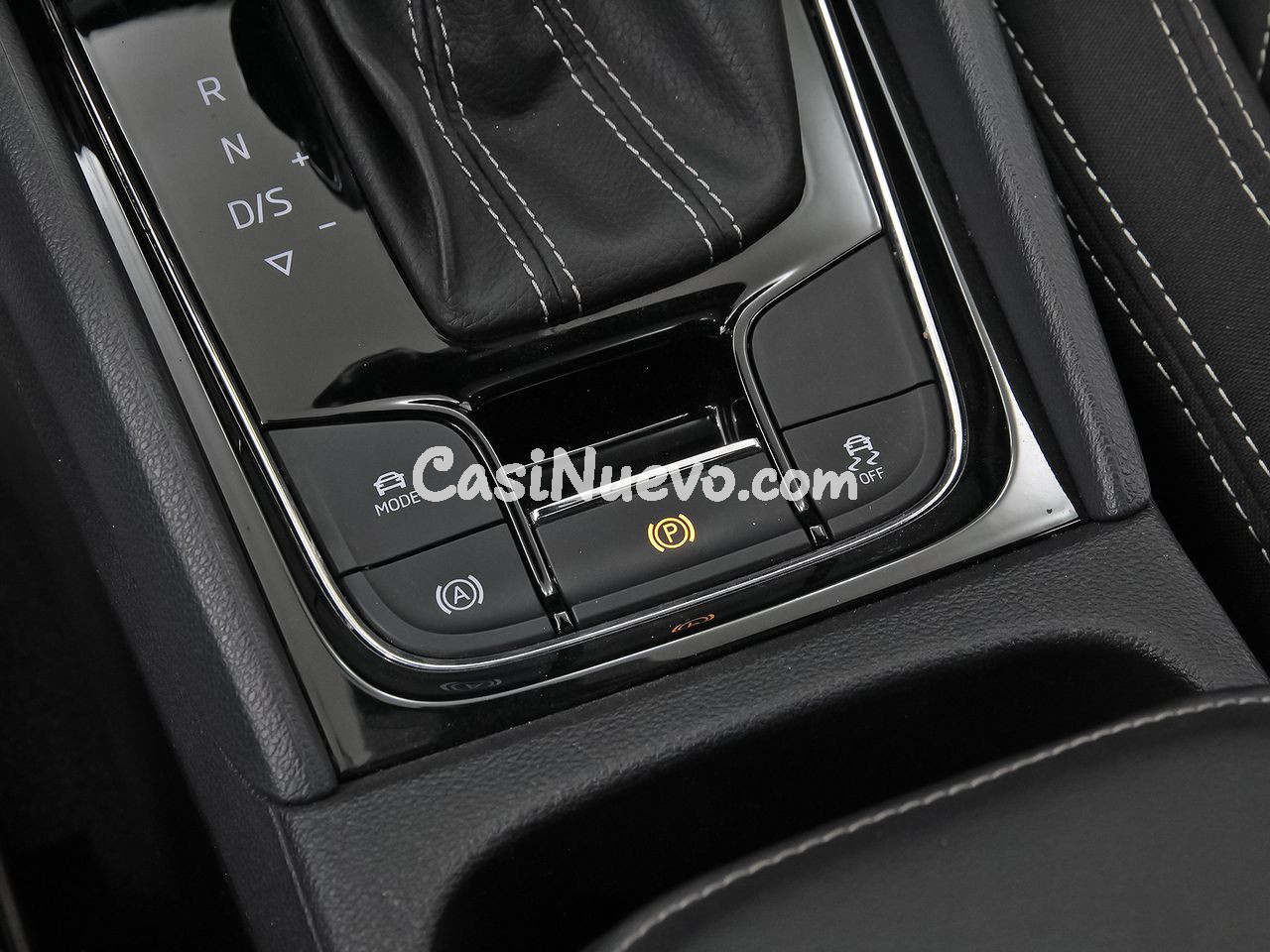 Skoda Karoq 1.5 TSI 110kW (150CV) DSG ACT Sportline - foto 30