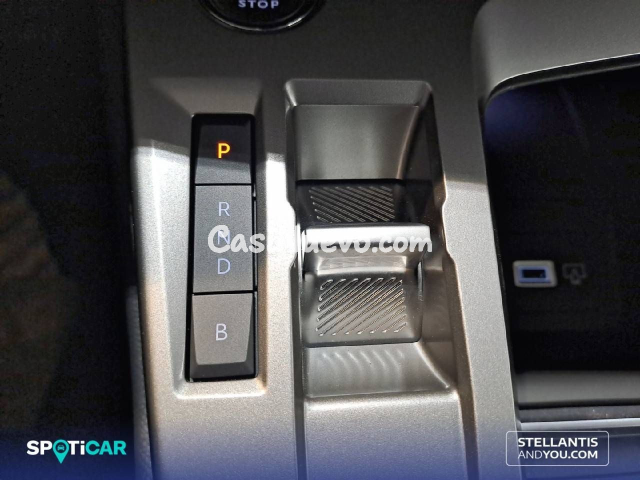 Peugeot 408 408  PLUG-IN HYBRID 225 e-EAT8 Allure - foto 19