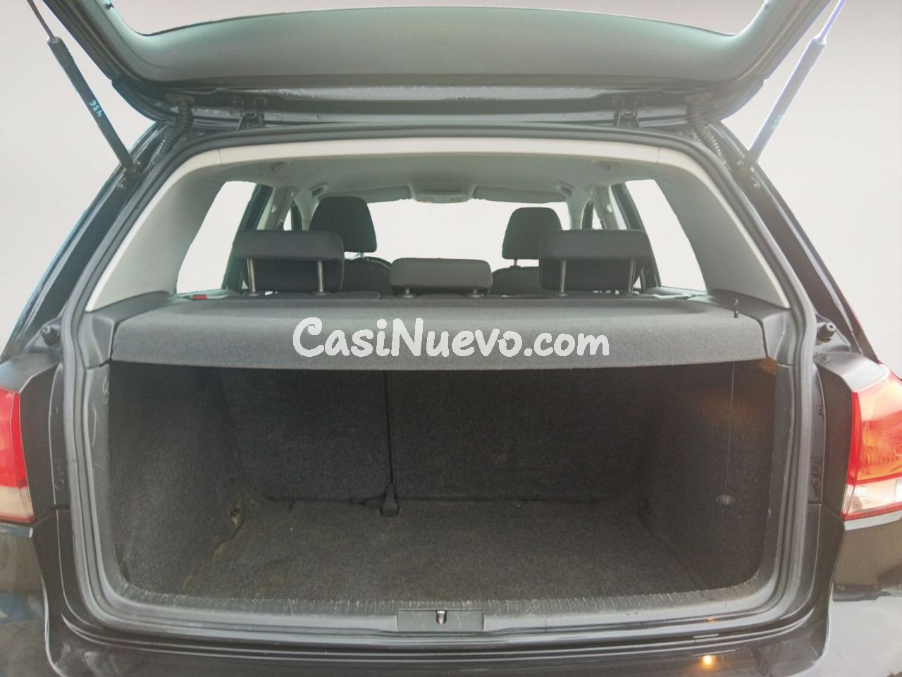 Volkswagen Golf Advance - foto 11