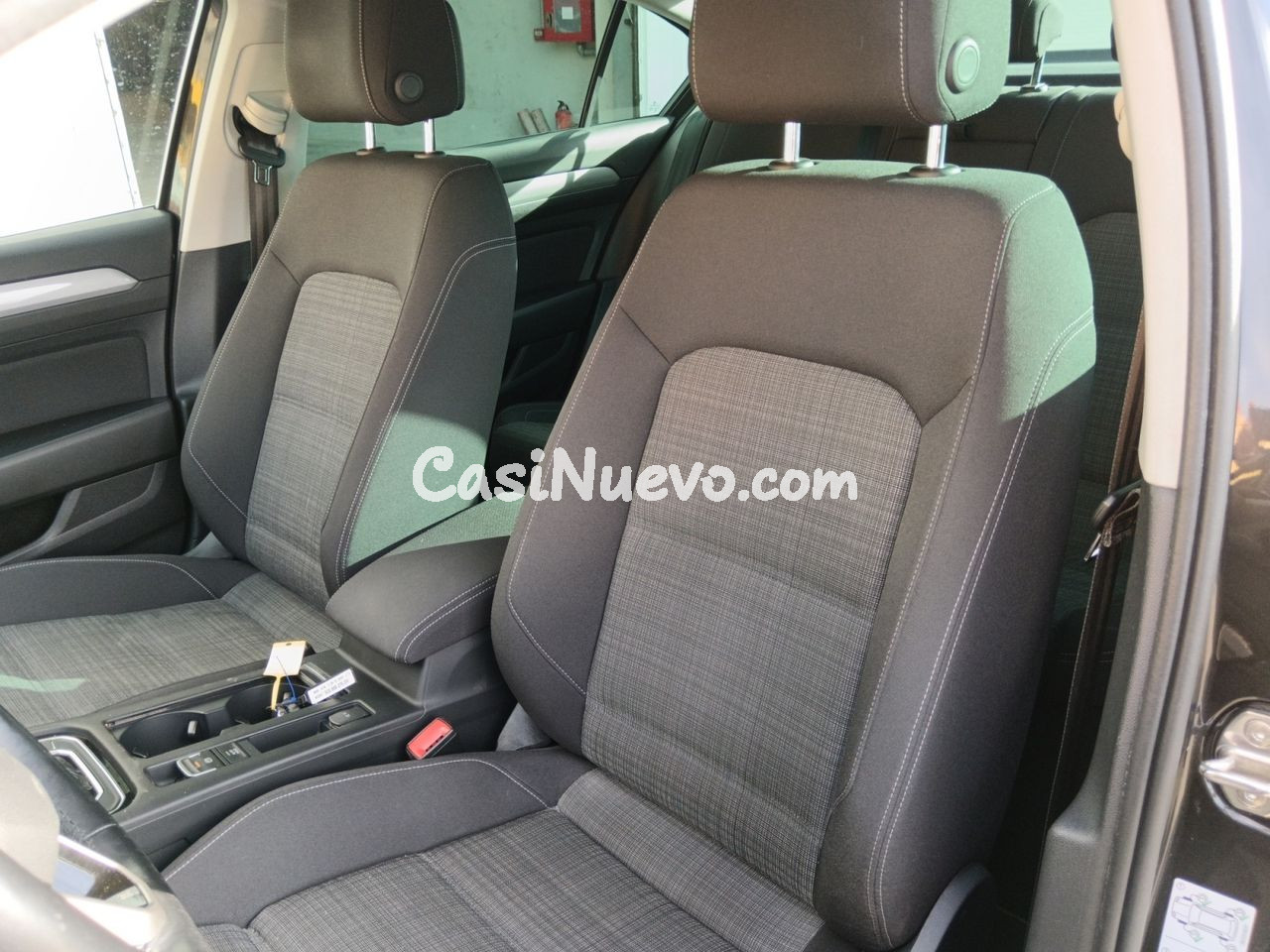 Volkswagen Passat Executive - foto 21