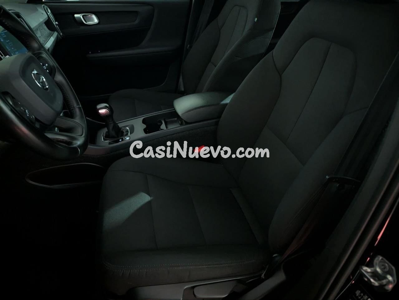 Volvo XC40 2.0 D3 Momentum - foto 5