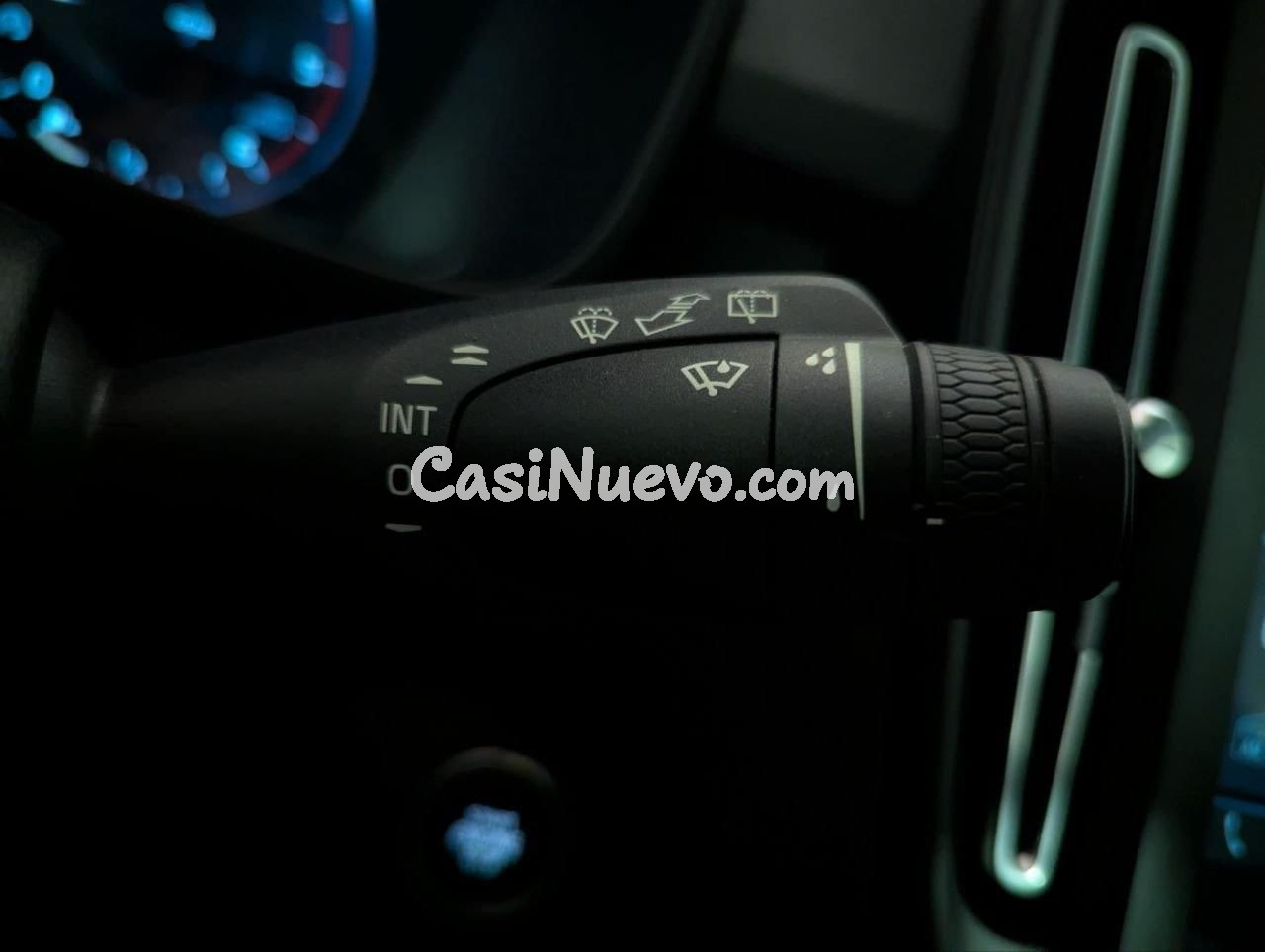 Volvo XC40 2.0 D3 Momentum - foto 39