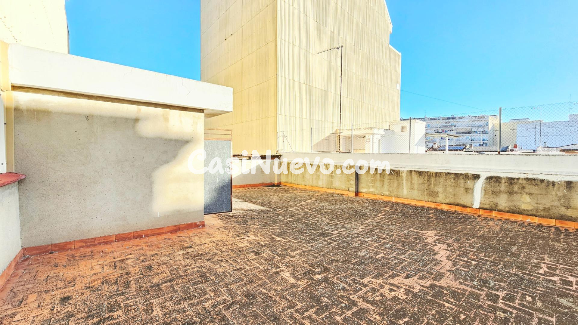 Edificio a la venta con gran potencial en zona Pérez Crespí  - foto 47