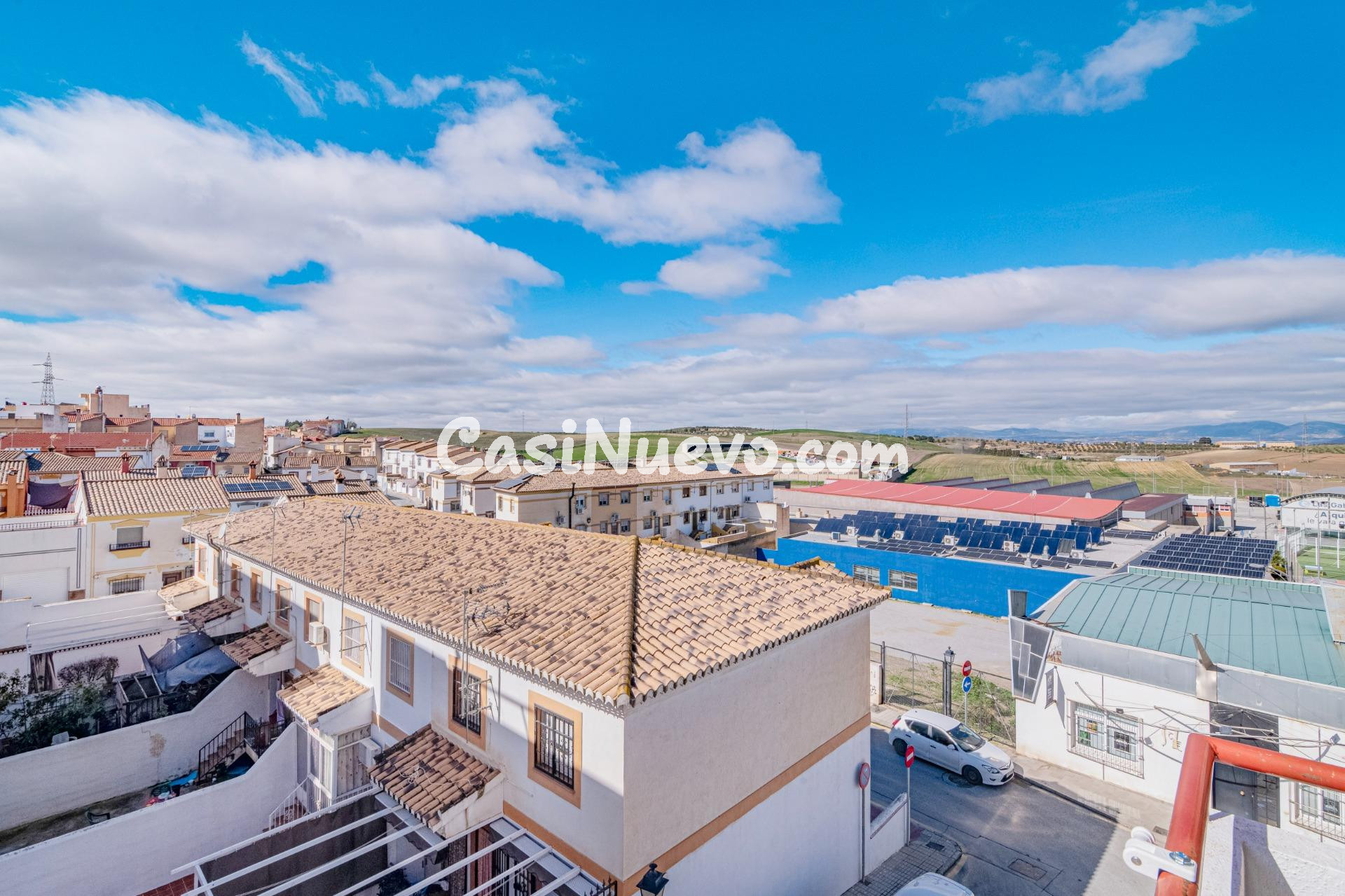 Exclusivo piso de 3 dormitorios, 2 baños, garaje y vistas de
