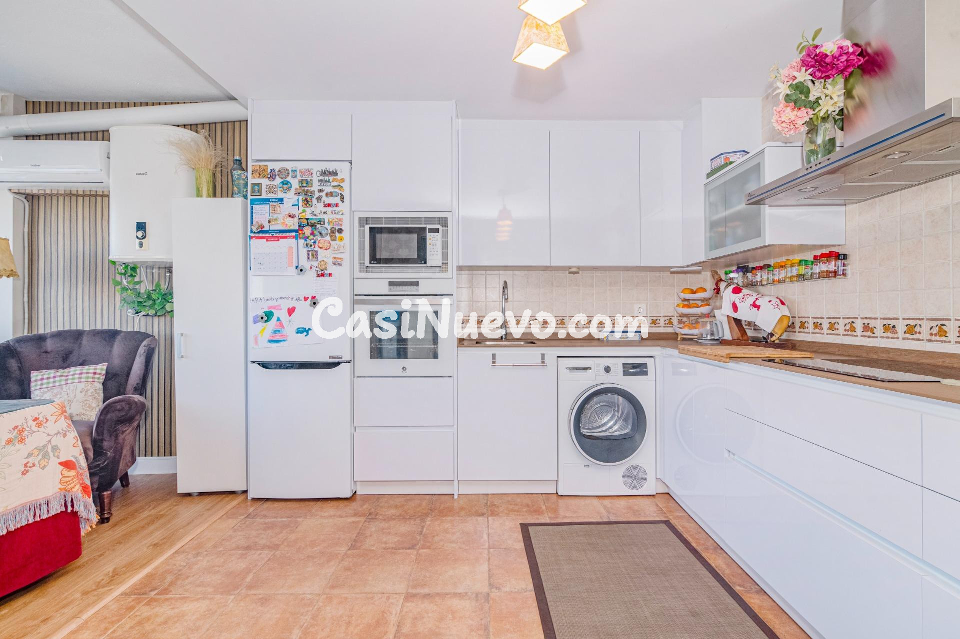 Exclusivo piso de 3 dormitorios, 2 baños, garaje y vistas de - foto 11