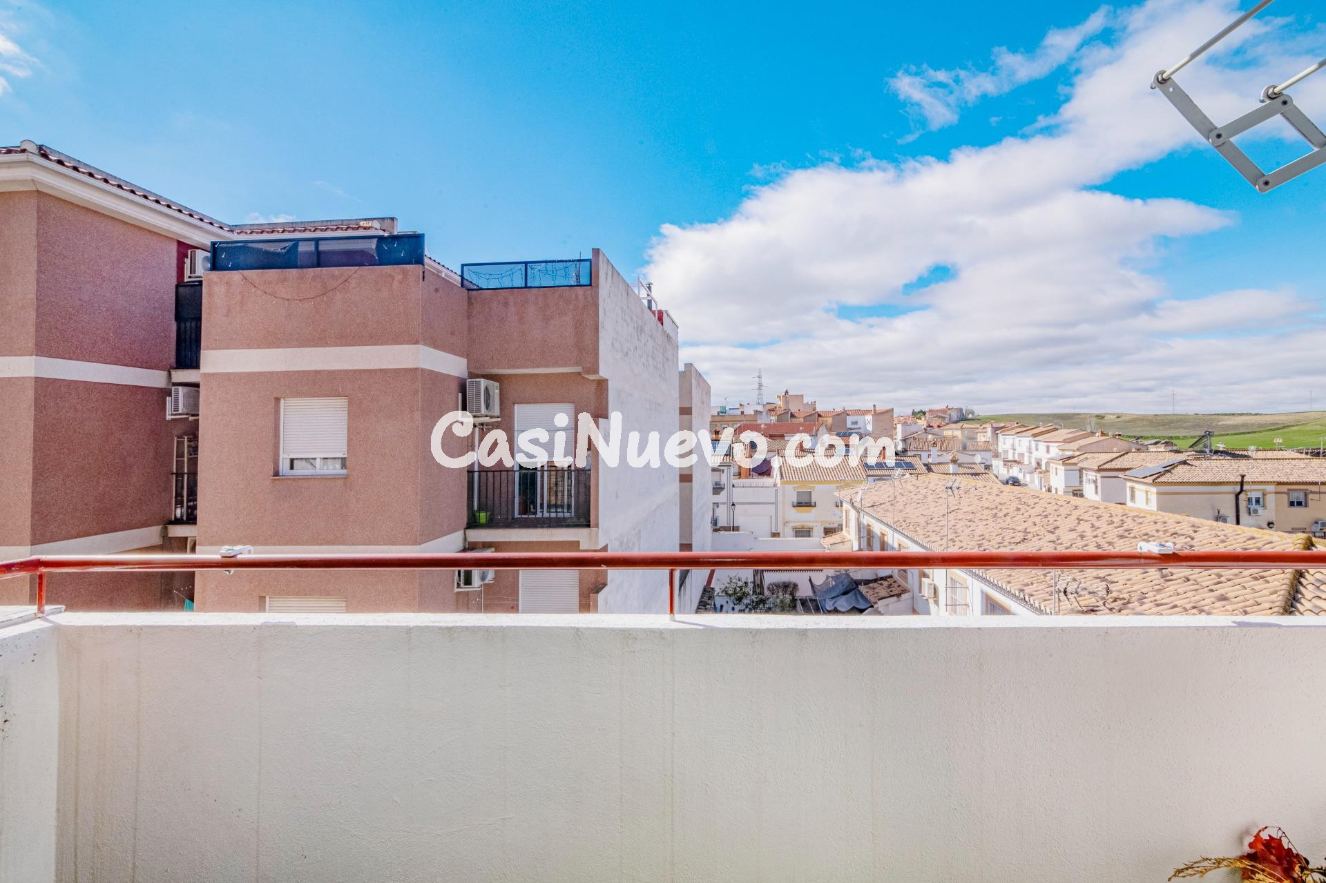 Exclusivo piso de 3 dormitorios, 2 baños, garaje y vistas de - foto 20