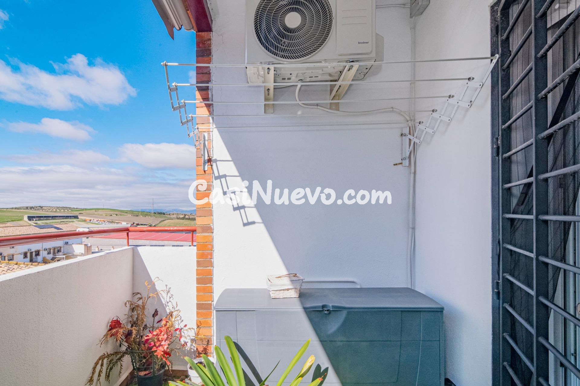 Exclusivo piso de 3 dormitorios, 2 baños, garaje y vistas de - foto 21