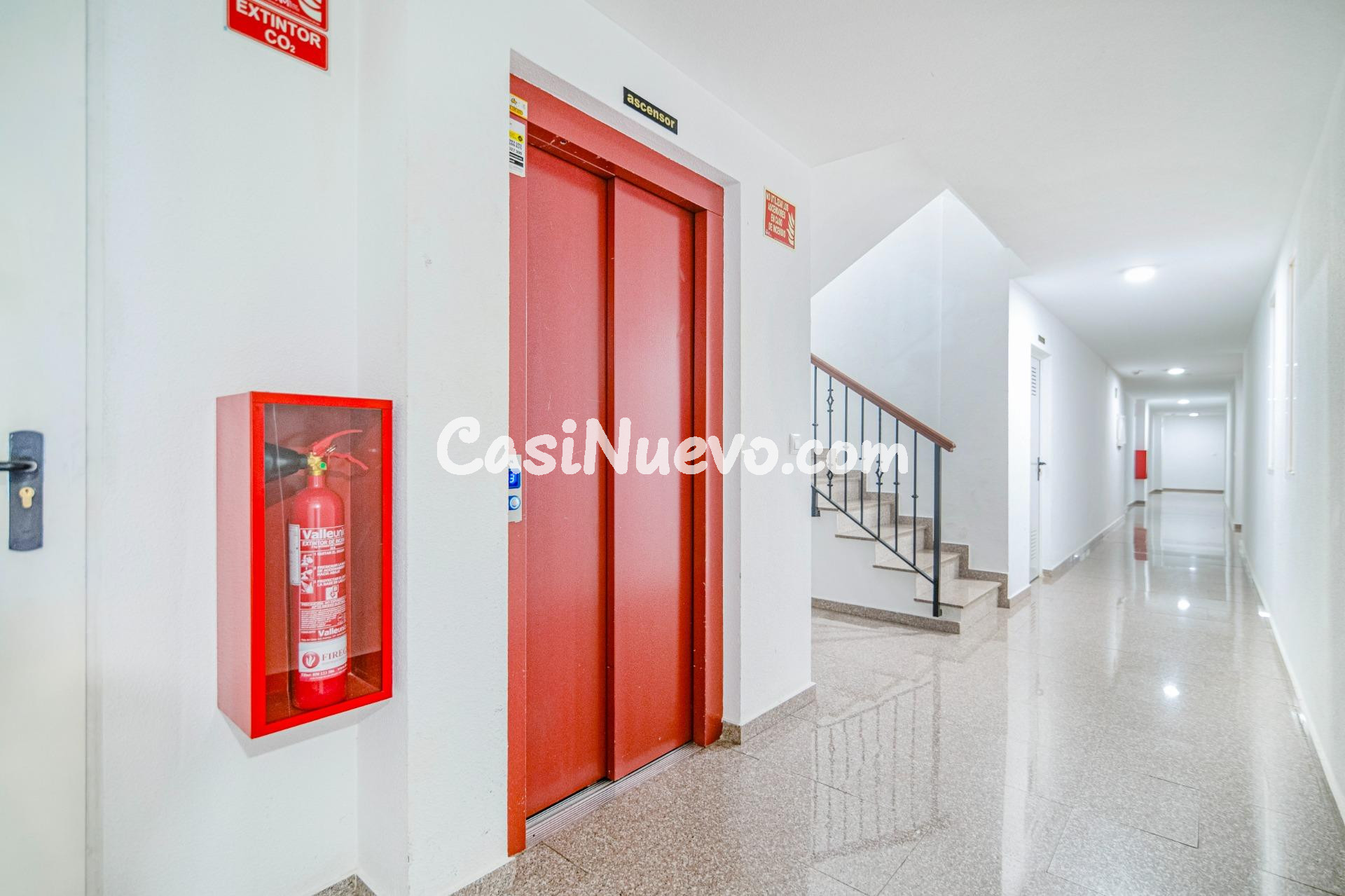 Exclusivo piso de 3 dormitorios, 2 baños, garaje y vistas de - foto 34