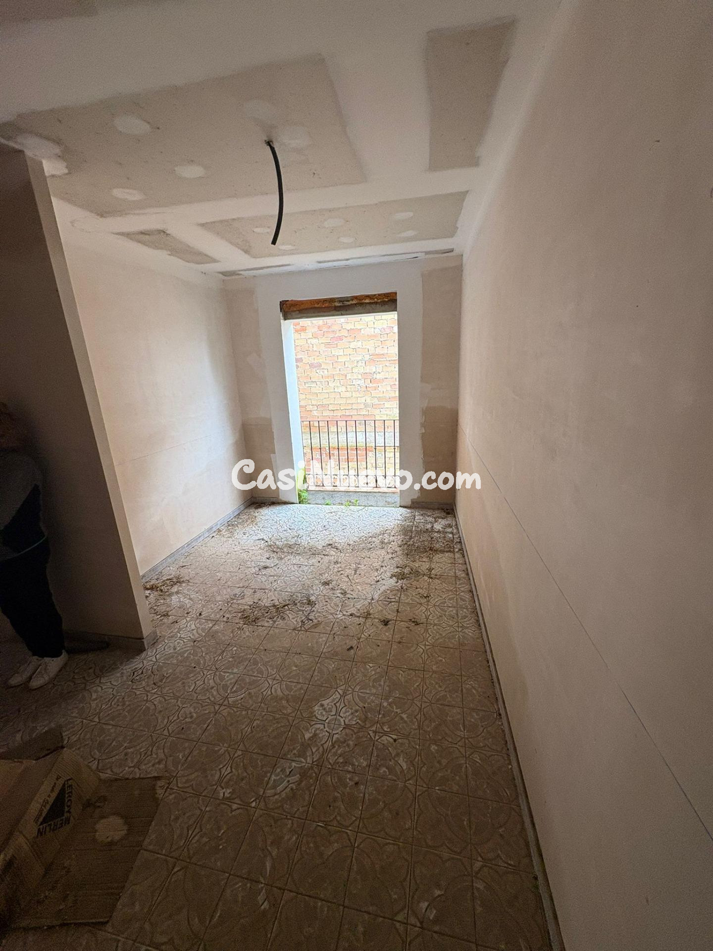 Casa en Construcción: Espacios Amplios y Luminosos en calle  - foto 2