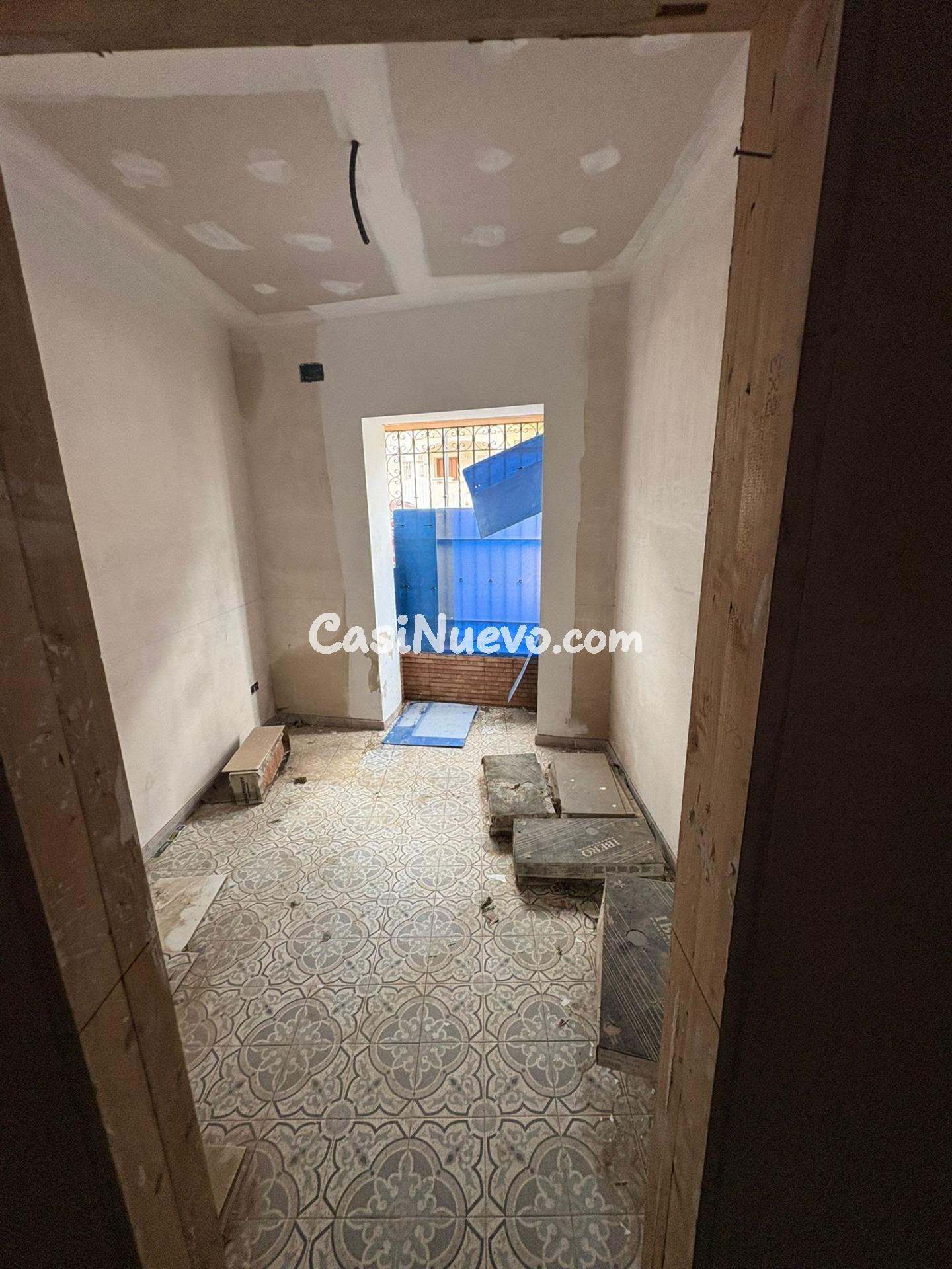 Casa en Construcción: Espacios Amplios y Luminosos en calle  - foto 8