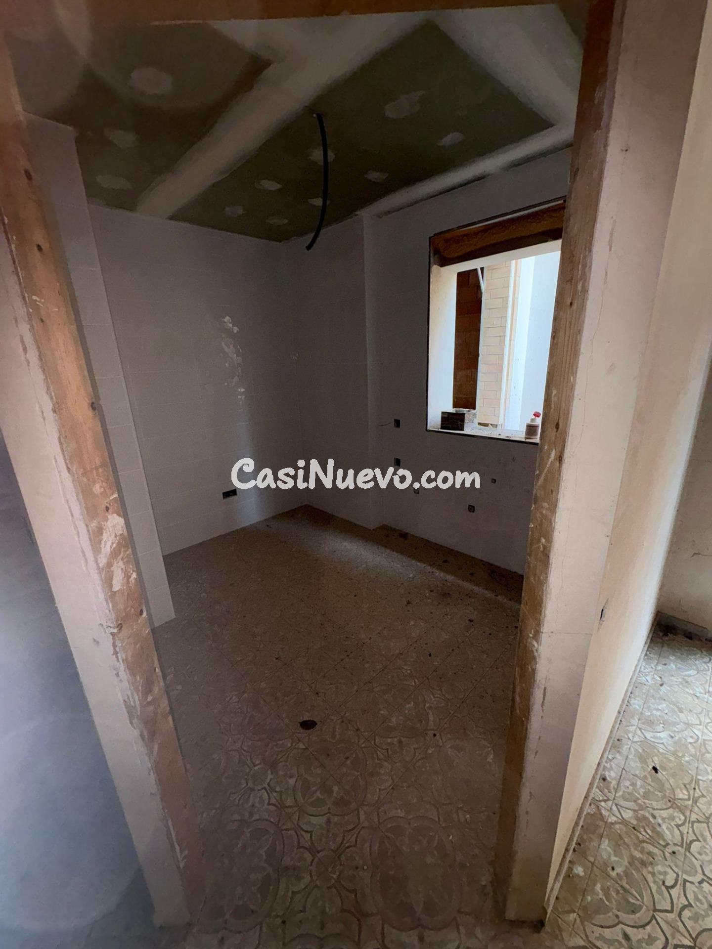 Casa en Construcción: Espacios Amplios y Luminosos en calle  - foto 12