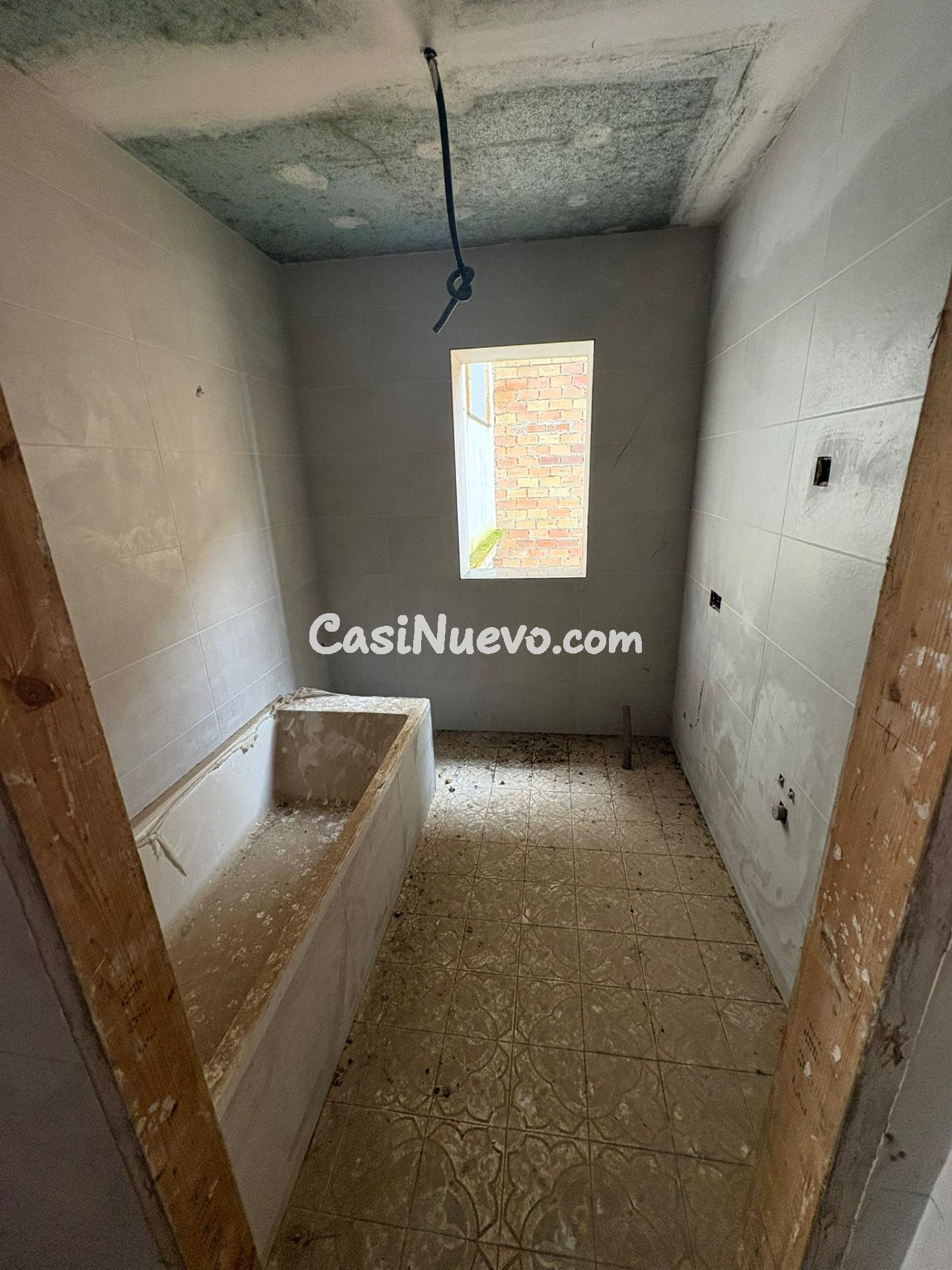 Casa en Construcción: Espacios Amplios y Luminosos en calle  - foto 14