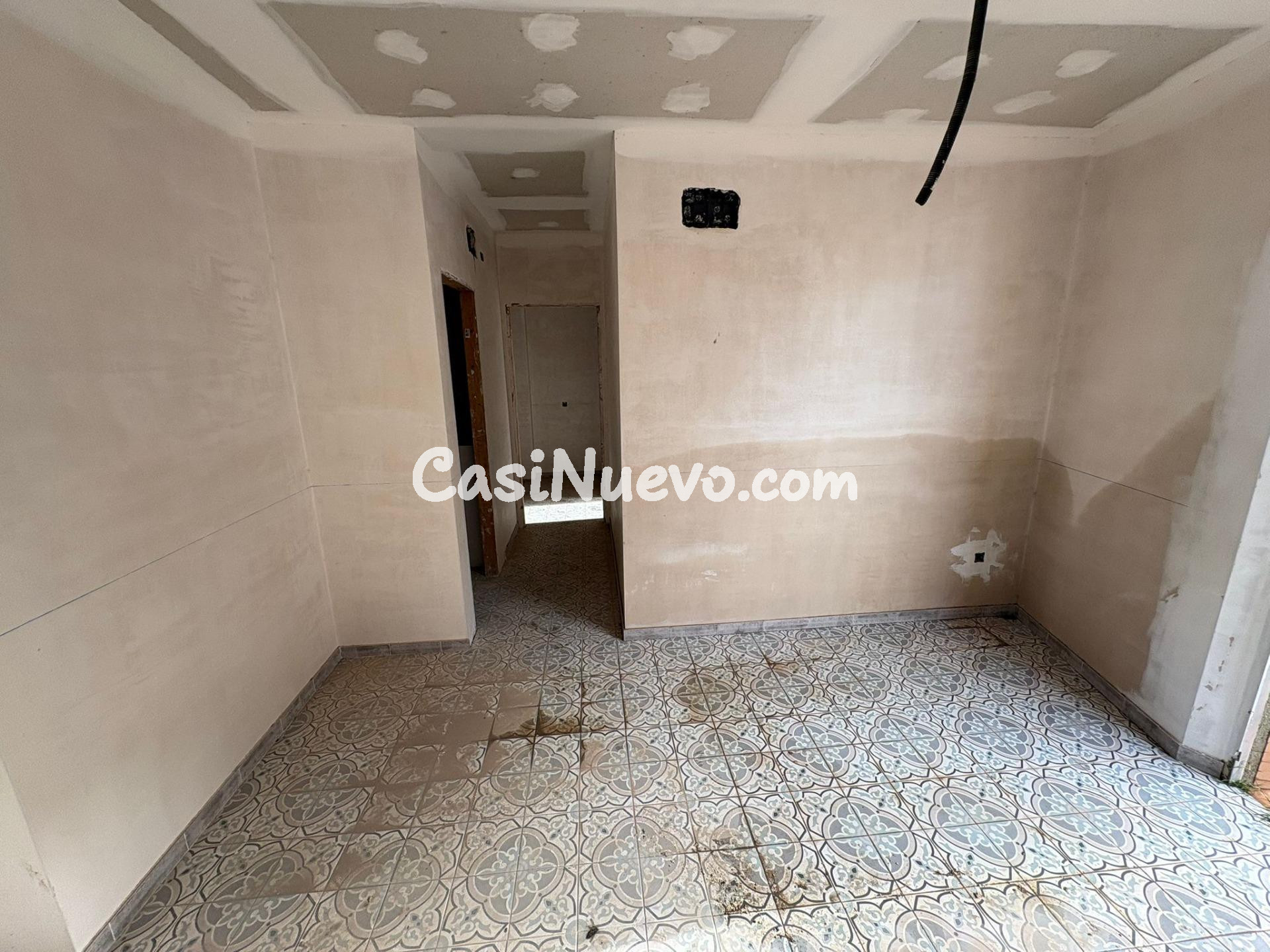 Casa en Construcción: Espacios Amplios y Luminosos en calle  - foto 17