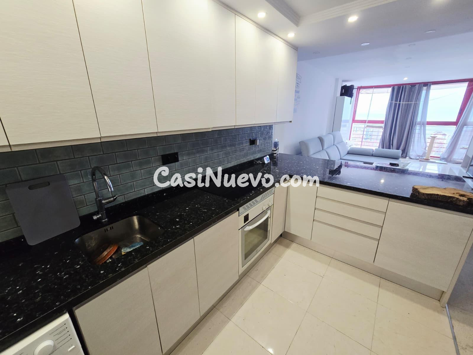 Apartamento con vistas panoramicas al mar en Benidorm listo  - foto 25