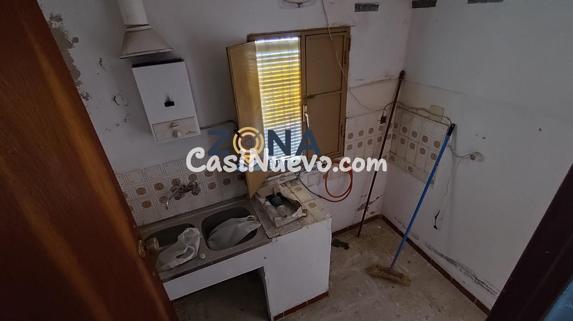 CASA EN SIERRA DE FUENTES SEMI REFORMADA - foto 13