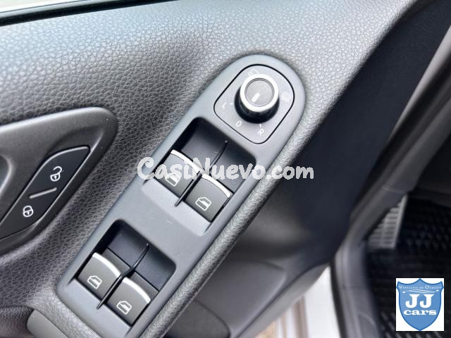 VOLKSWAGEN - Golf -  Cabriolet 2.0 TDI BlueMotion Tech. - foto 48