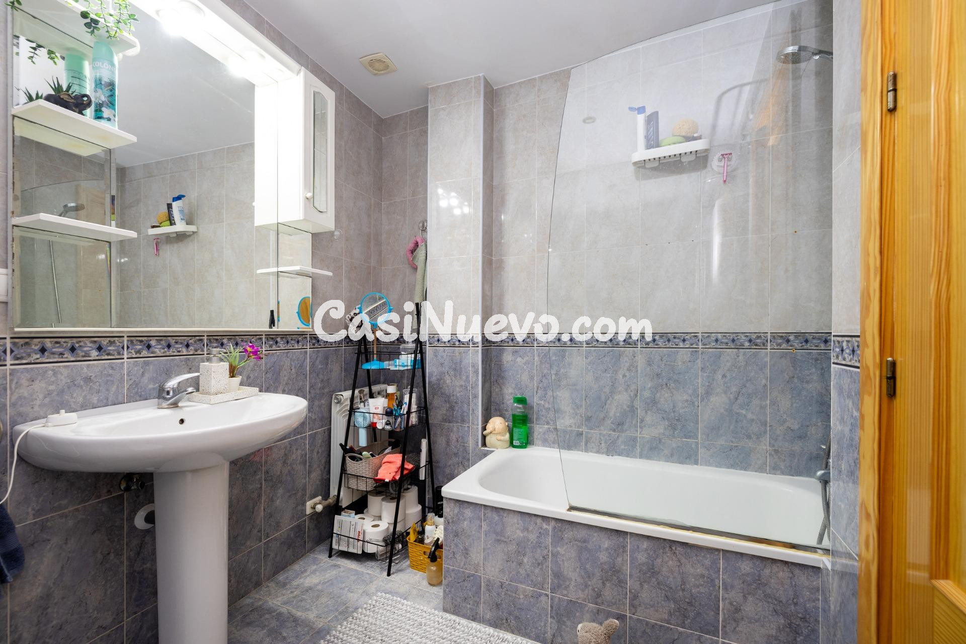 Amplio y luminoso piso de 2 dormitorios en Churriana junto a - foto 18