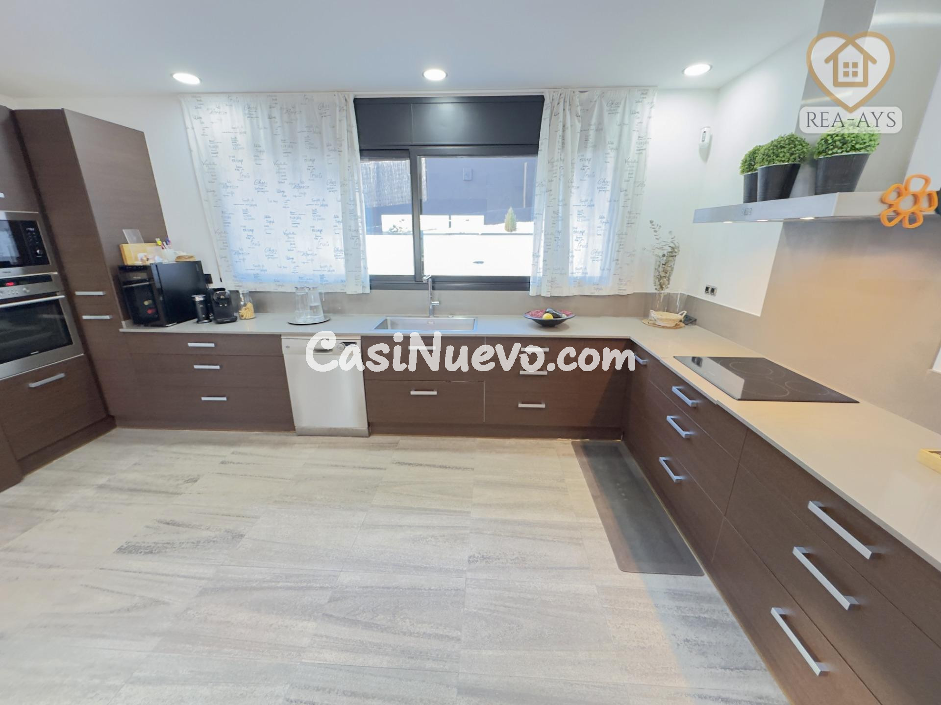 Exclusiva residencia con piscina en la mejor zona de Fontpin - foto 8