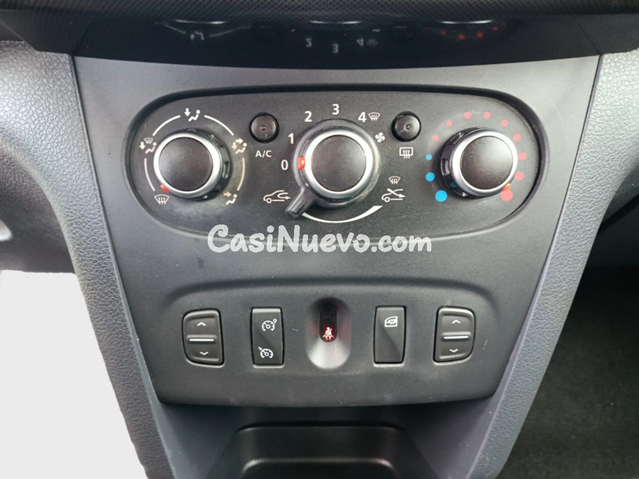 Dacia Sandero SL Trotamundos dCi 66kW 90CV - foto 20