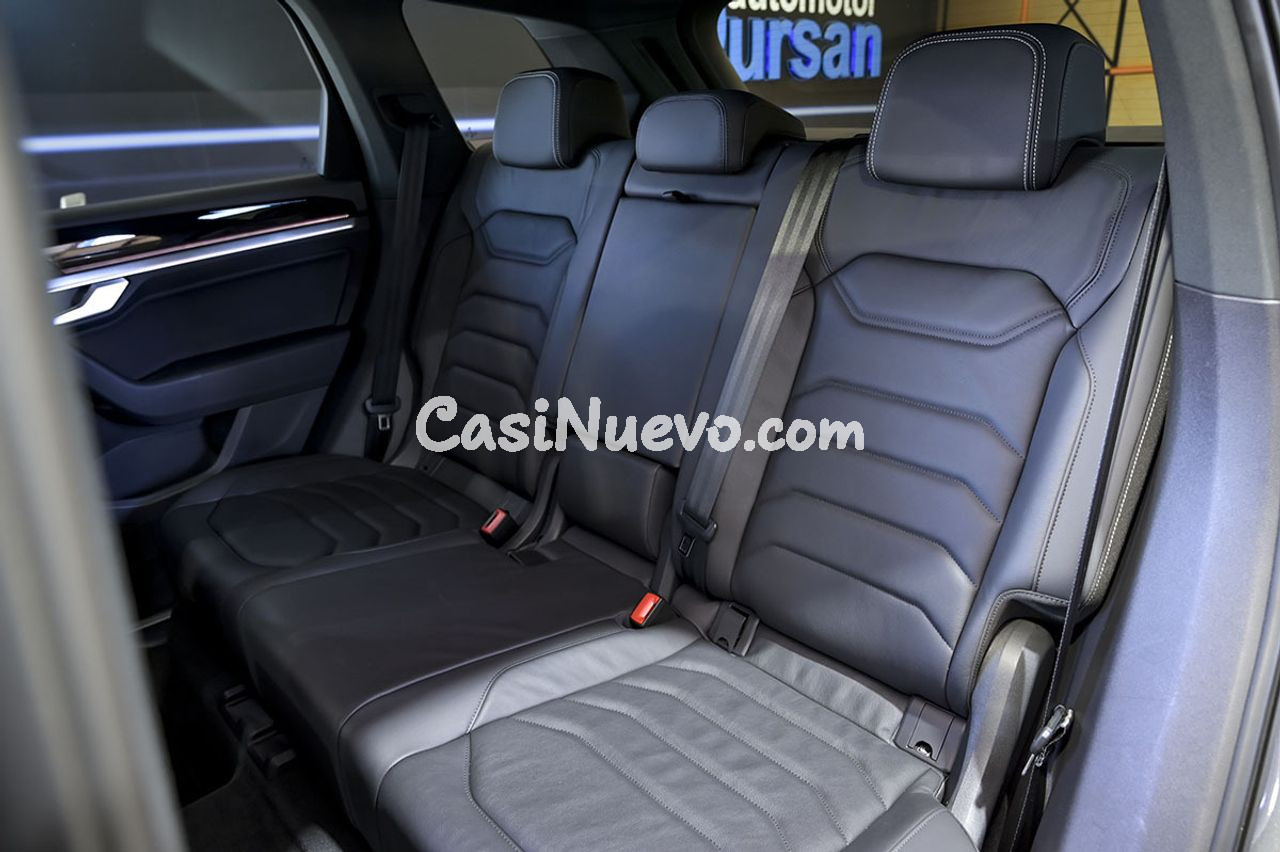 Volkswagen Touareg Prem Eleg 3.0 V6 TDI 210kW Tip 4M - foto 17