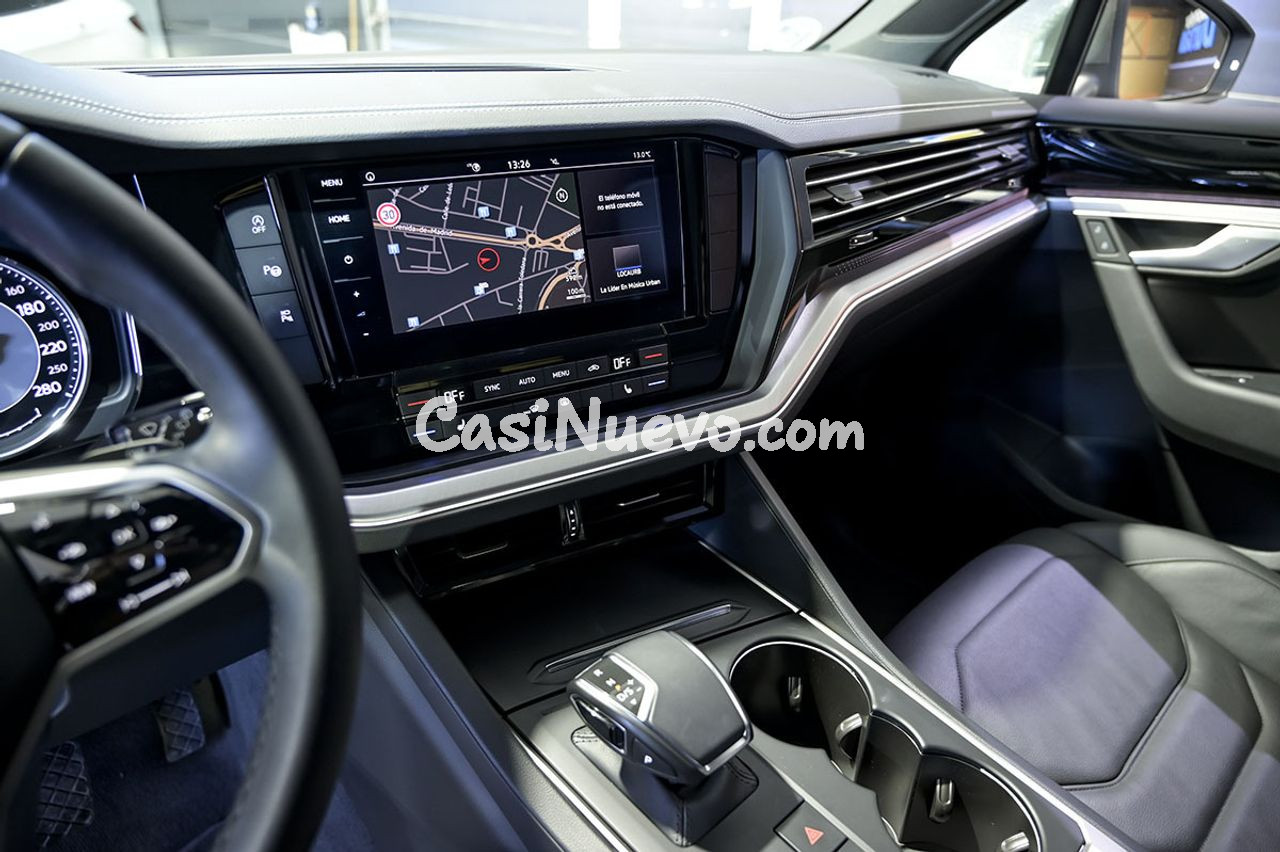 Volkswagen Touareg Prem Eleg 3.0 V6 TDI 210kW Tip 4M - foto 29