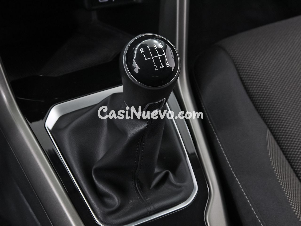 Volkswagen T-Roc Advance Style 2.0 TDI 110kW (150CV) - foto 29