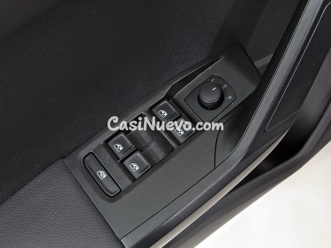 Seat Arona 1.0 TSI 81kW (110CV) DSG Style XM - foto 10